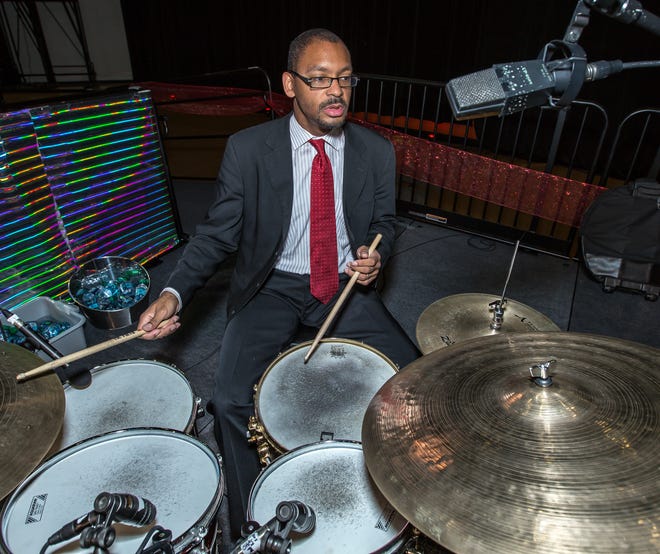 Jason Marsalis will drop in for a show at B Sharp's Jazz Cafe on Friday.