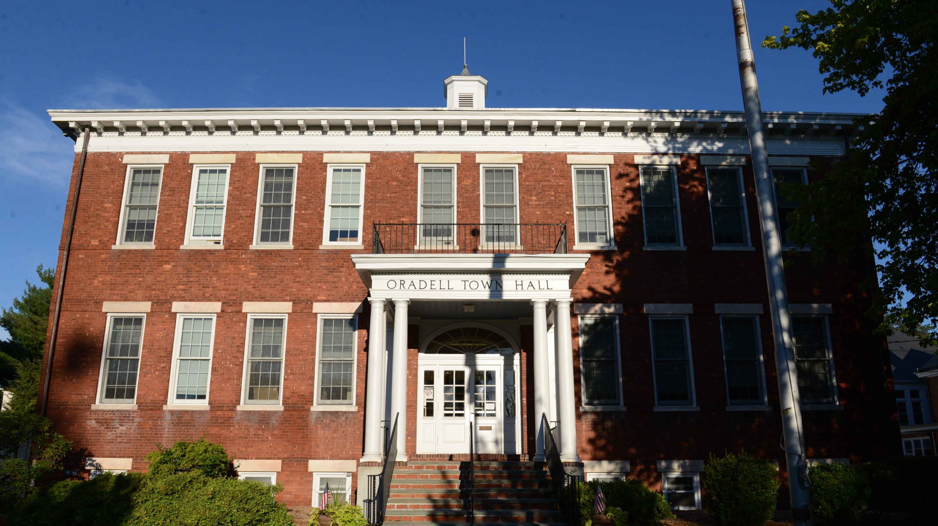 Oradell NJ Borough Hall reopens after closing due to mold