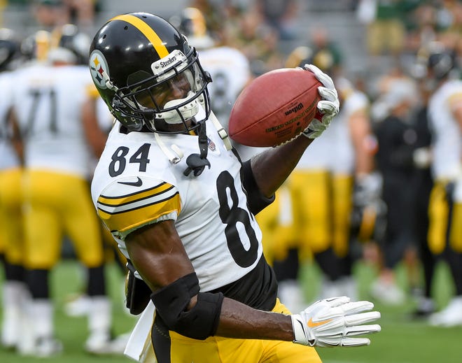 Steelers wide receiver Antonio Brown says of his attitude about Le'Veon Bell's absence, "It’s not about pointing fingers and fighting among each other."