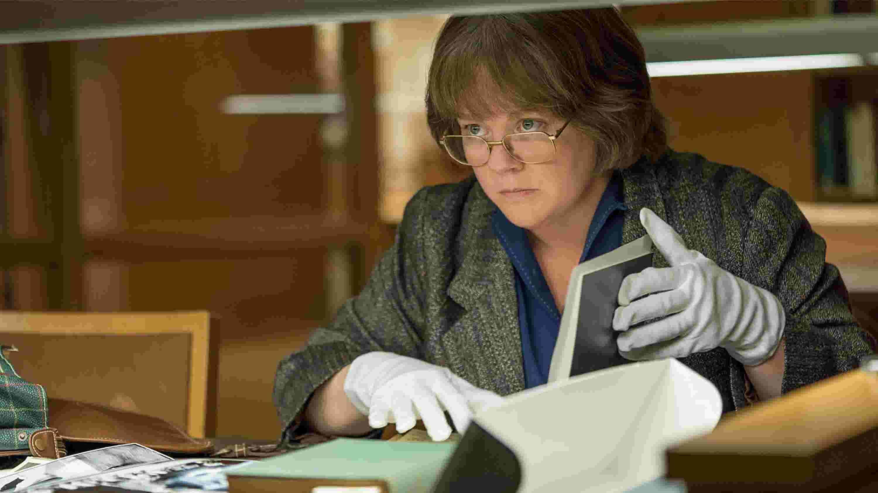 Melissa McCarthy as Lee Israel in Can You Ever Forgive Me