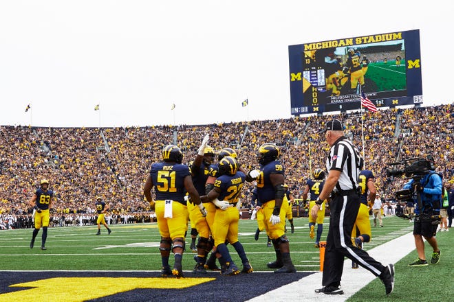 Michigan looks to go 2-1 with a win over SMU.