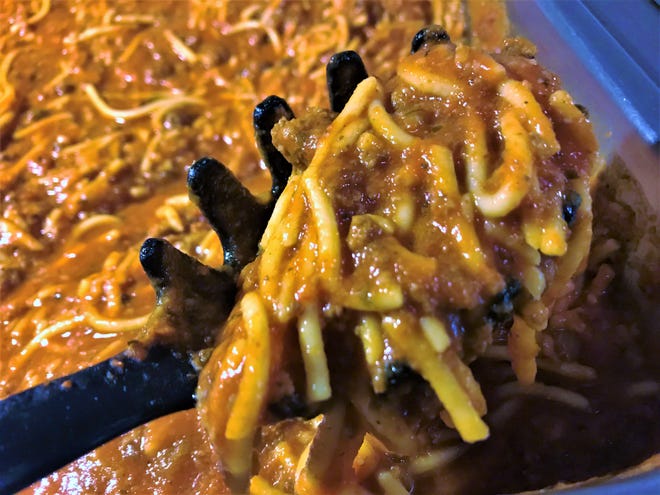 Kentucky folks love spaghetti as a side for fried fish. Find it, alongside macaroni and cheese, baked beans, cole slaw, macaroni salad, hush puppies and more on Mama's Pizza's catfish buffet.