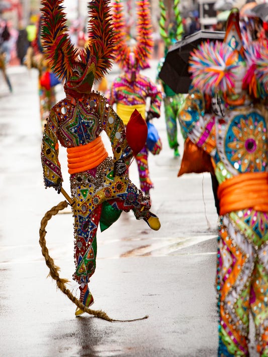 Dominican parade in Paterson NJ draws thousands despite the rain