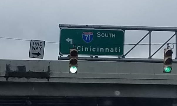 A sign in Columbus misspells "Cincinnati."