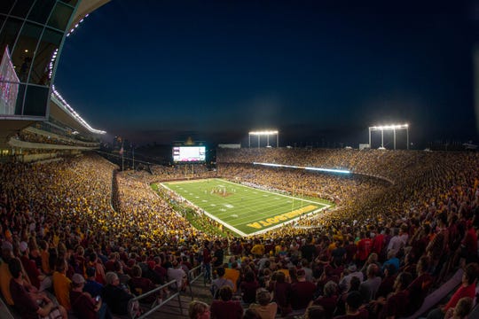 Big Ten Football Stadiums Guide Recommendations For Visiting Fans
