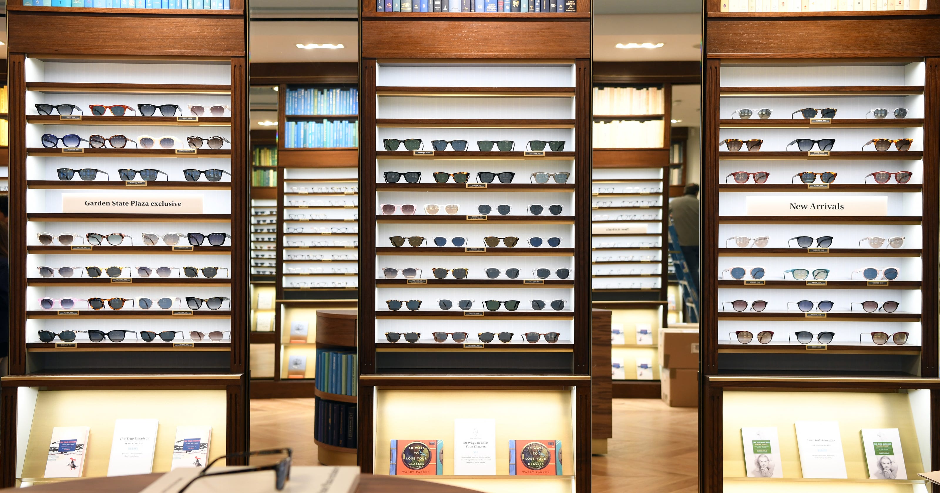 Take A Sneak Peek At Warby Parker S First Nj Store In Paramus