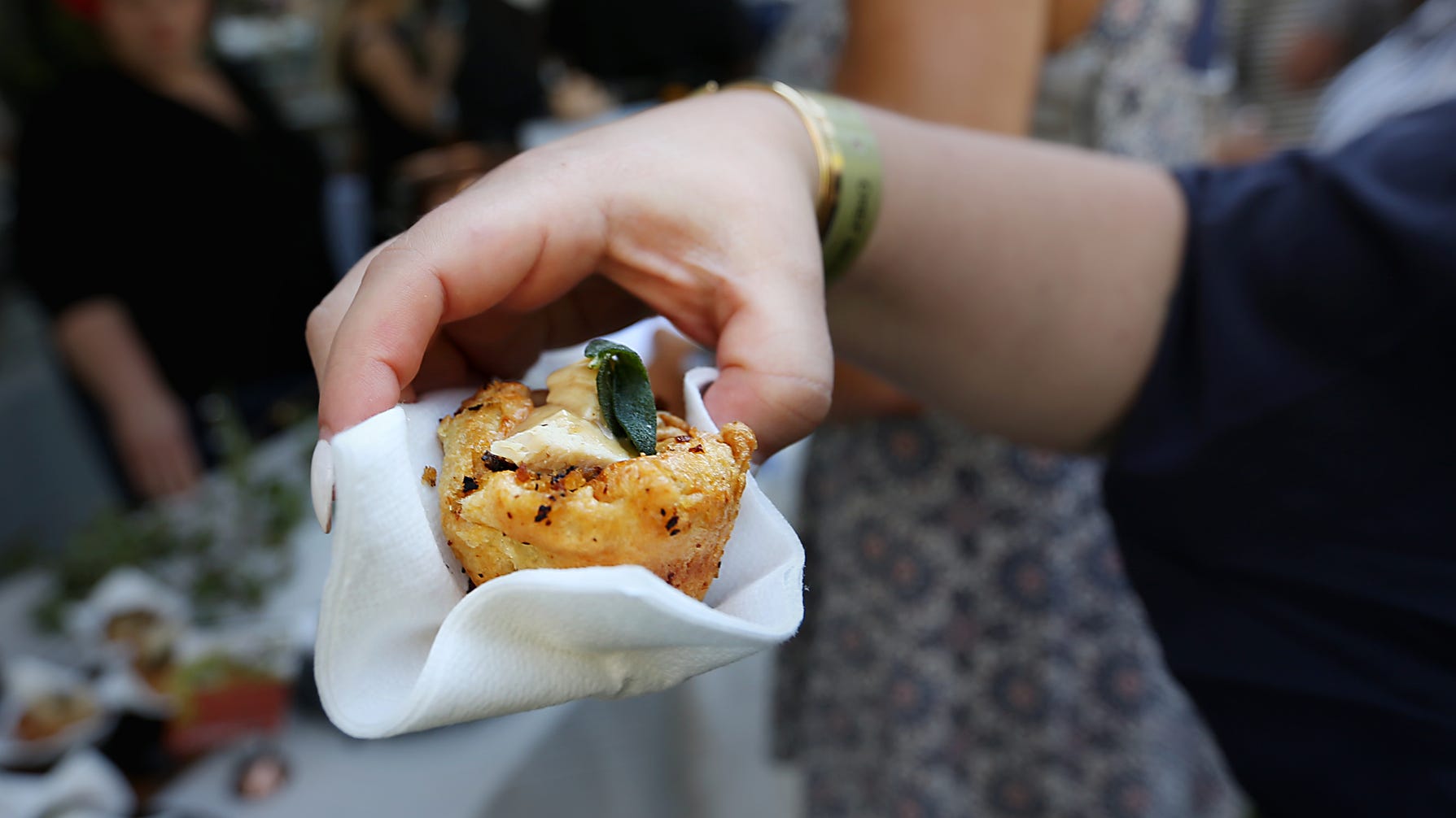 Detroit Wine Food Experience Don T Miss These Restaurants