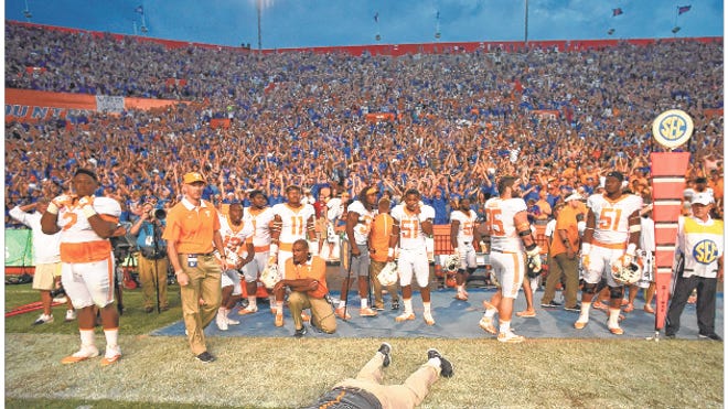 Ut Vols Football Schedule 2019 Tennessee Could Win Eight Games