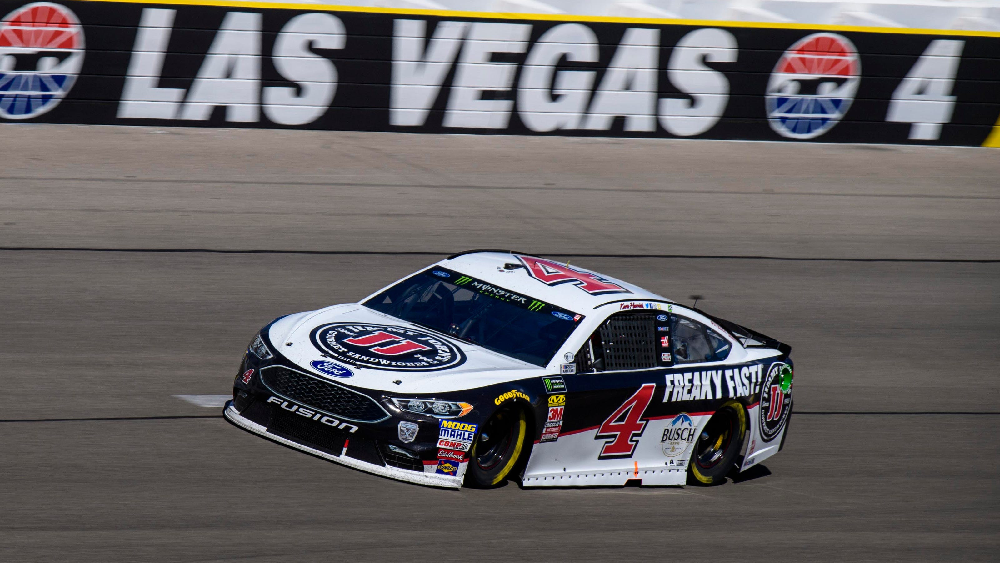 What time does the 2018 NASCAR Cup playoff race at Las Vegas start