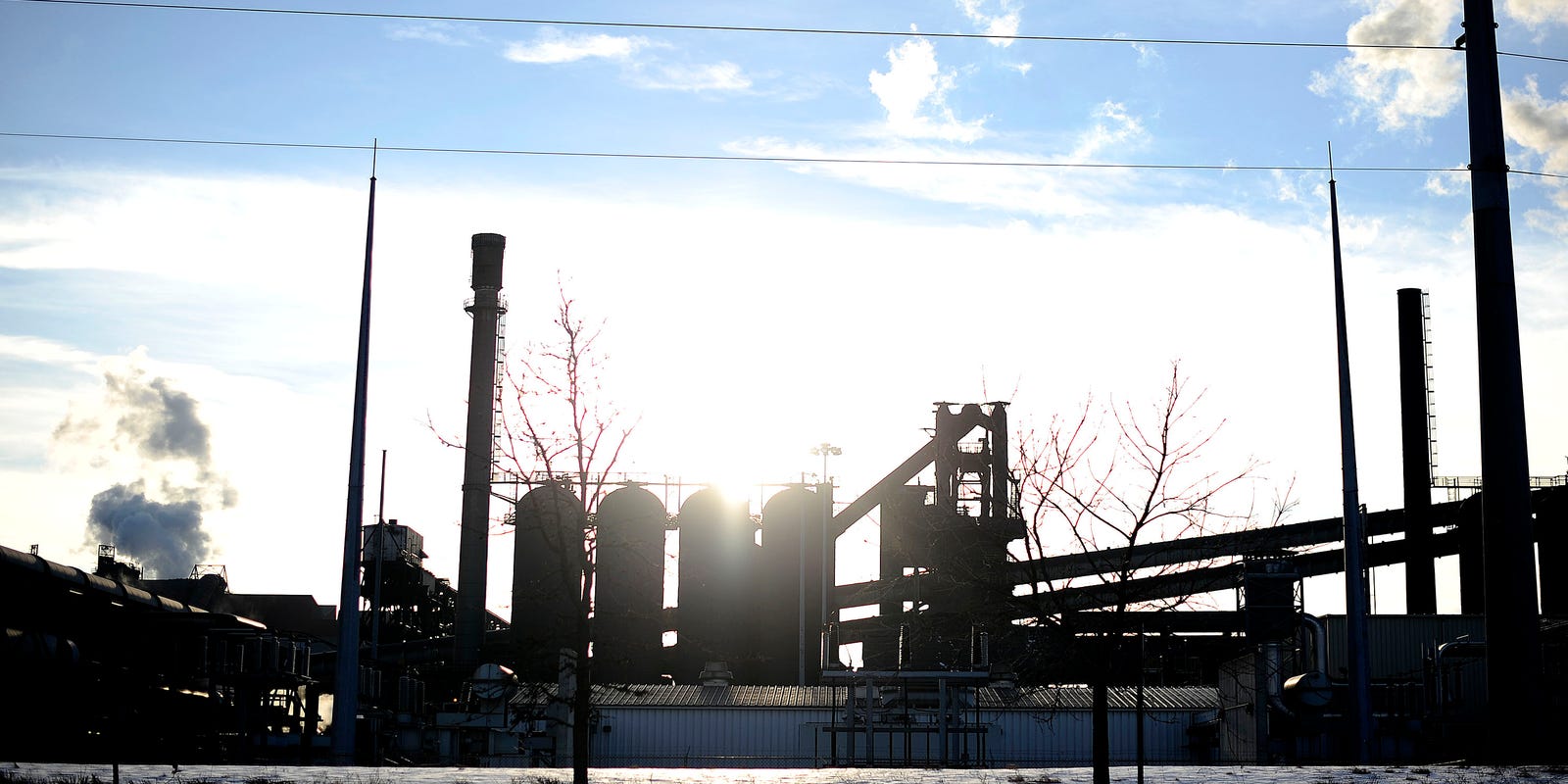 Molten metal leak from AK Steel starts fire at Ford River Rouge complex