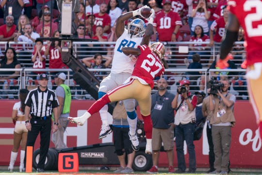 Michael Roberts catches a touchdown against 49ers defensive back Adrian Colbert in the fourth quarter at Levi's Stadium on Sept. 16, 2018.
