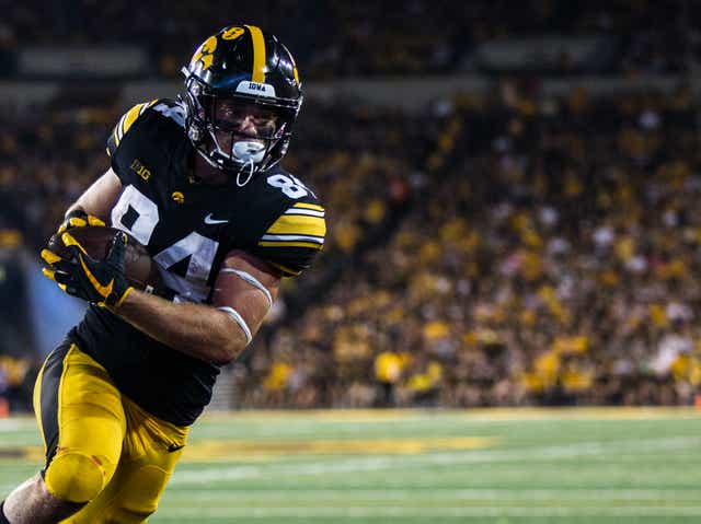 Ncaa Football Depth Chart Iowa Hawkeyes Vs Wisconsin Badgers