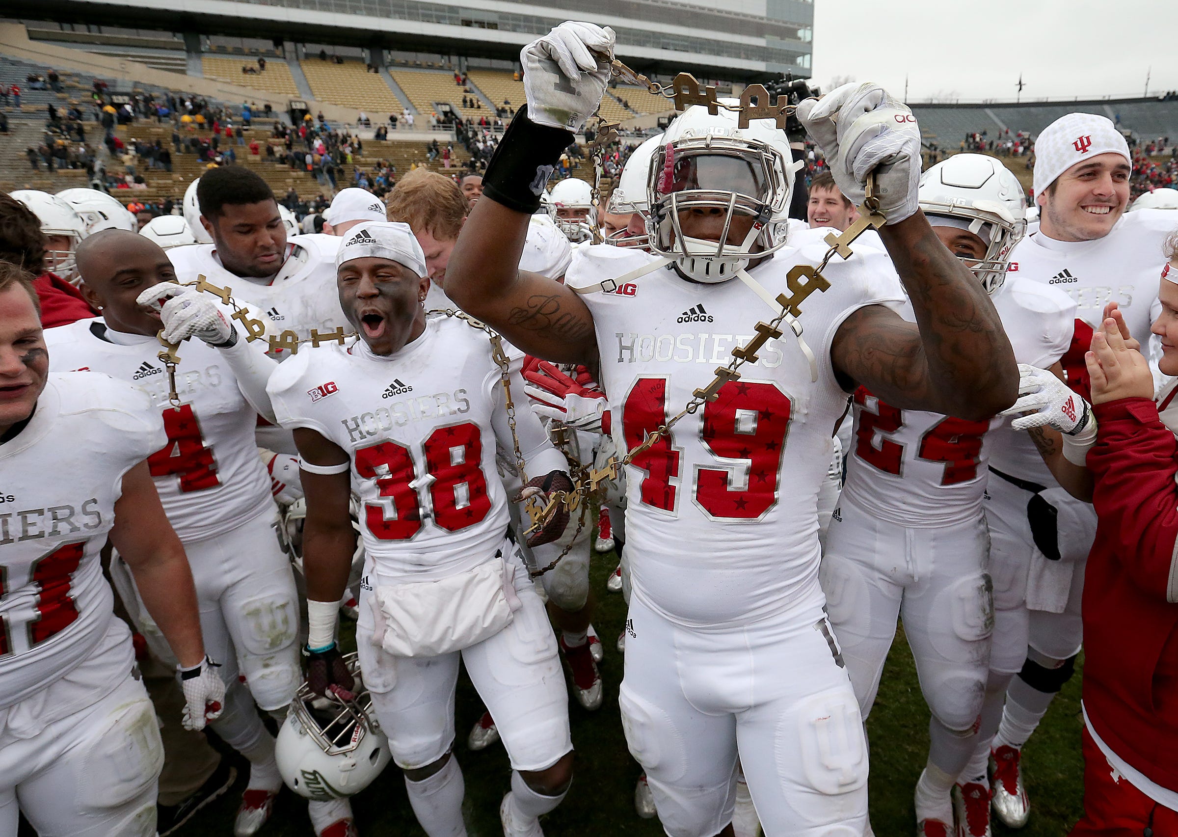 Iu Vs Purdue Indiana Wants The Old Oaken Bucket Game To Remain