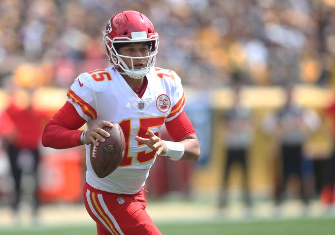Kansas City Chiefs quarterback Patrick Mahomes (15) against the Pittsburgh Steelers during the first quarter at Heinz Field.