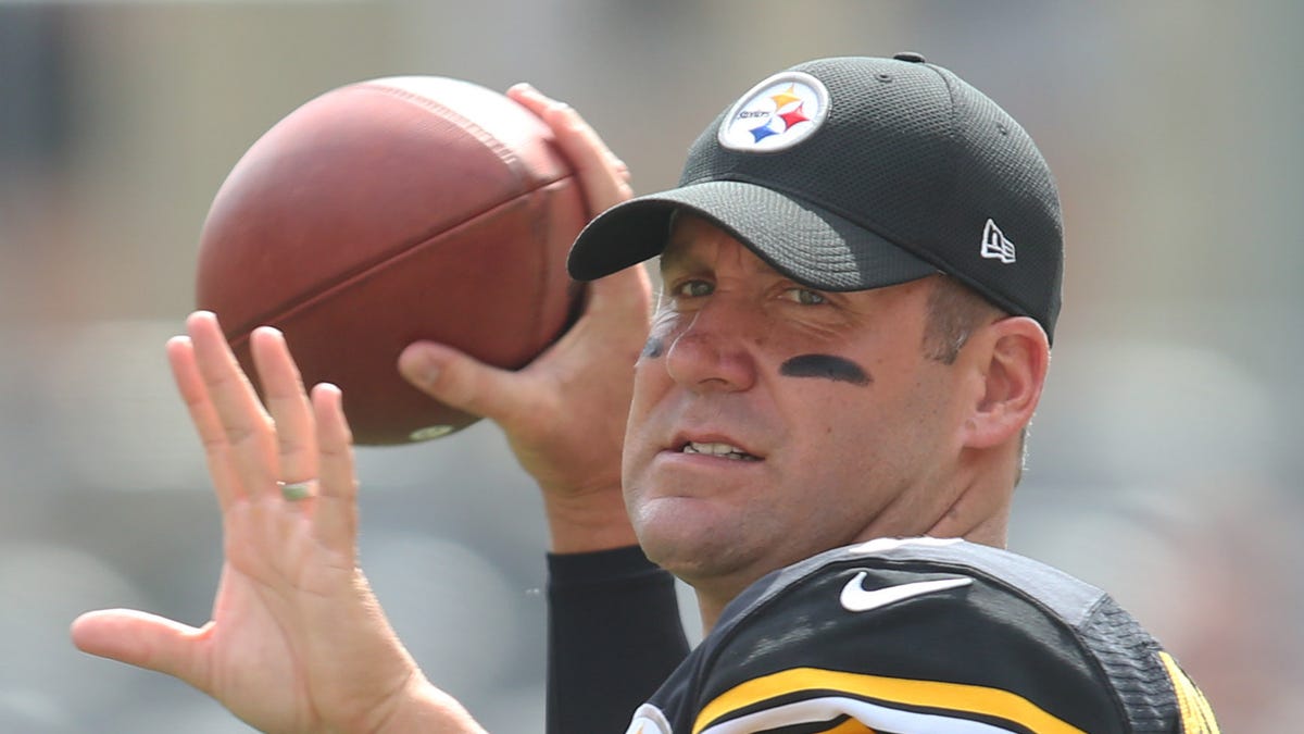 Ben Roethlisberger and the Steelers are winless (0-1-1) after two games.