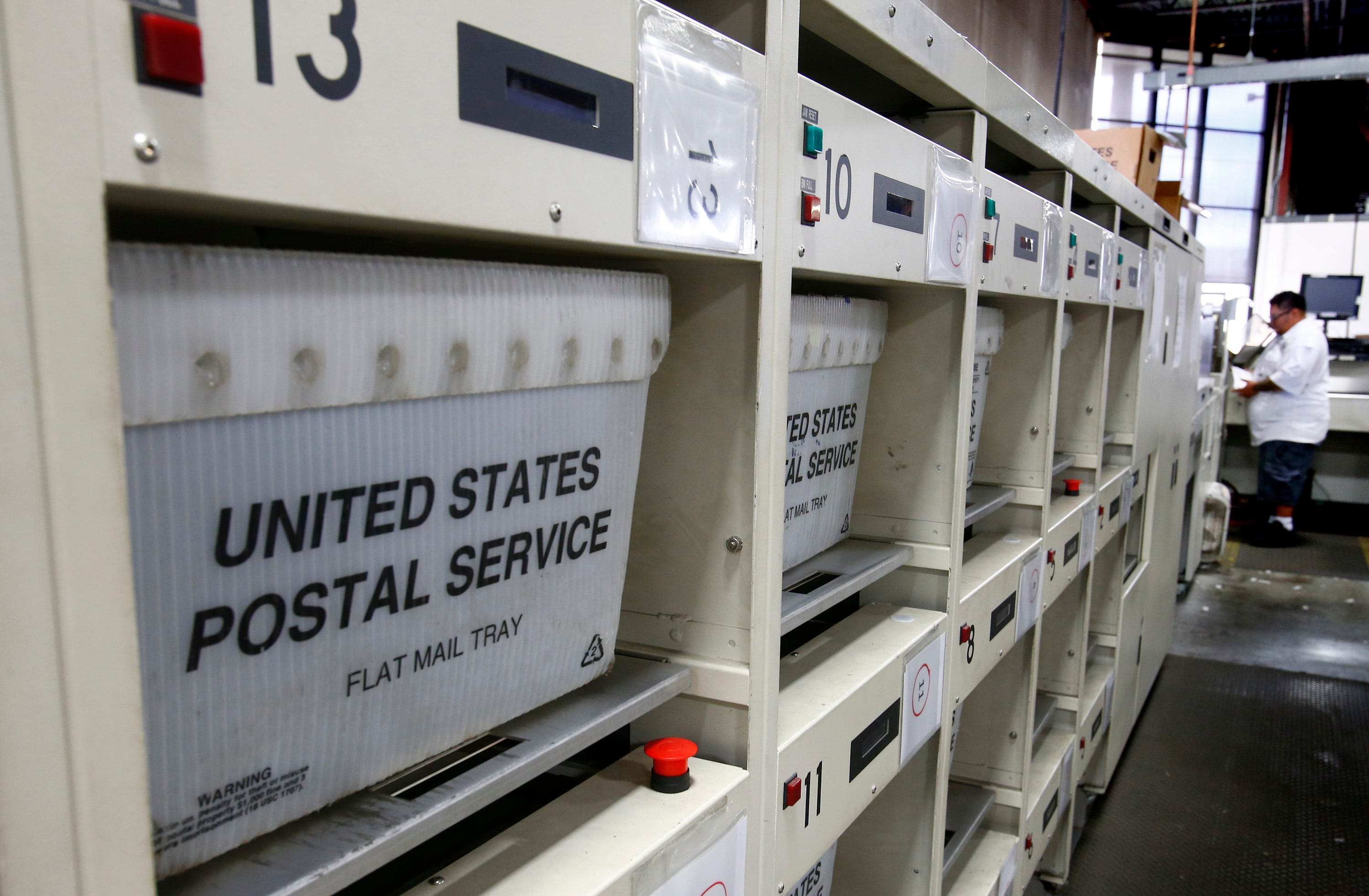 Usps Delays Caused By More Mail Fewer Employees Oak Creek Problems