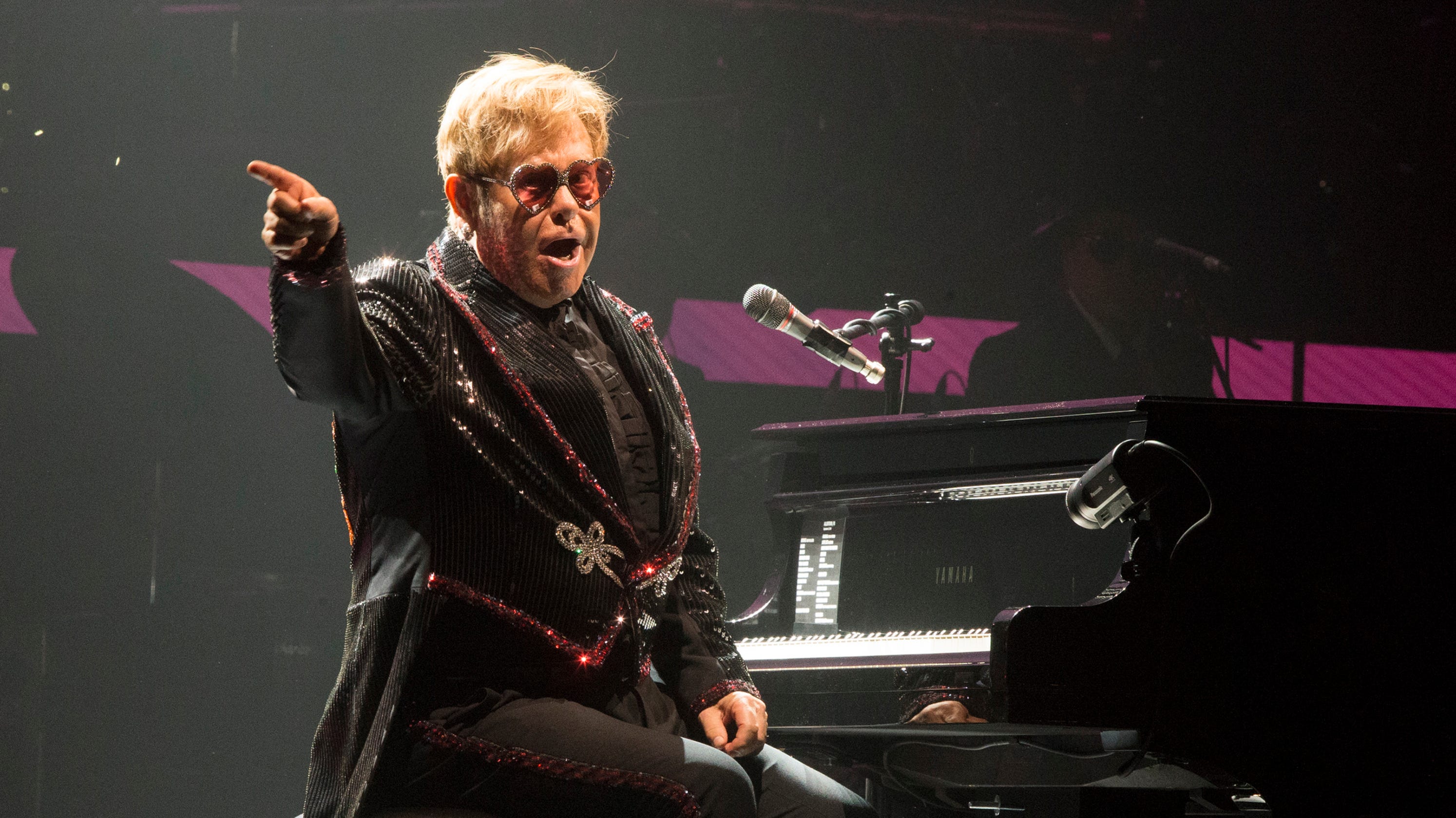 Elton John adds second Nashville concert to tour2988 x 1680