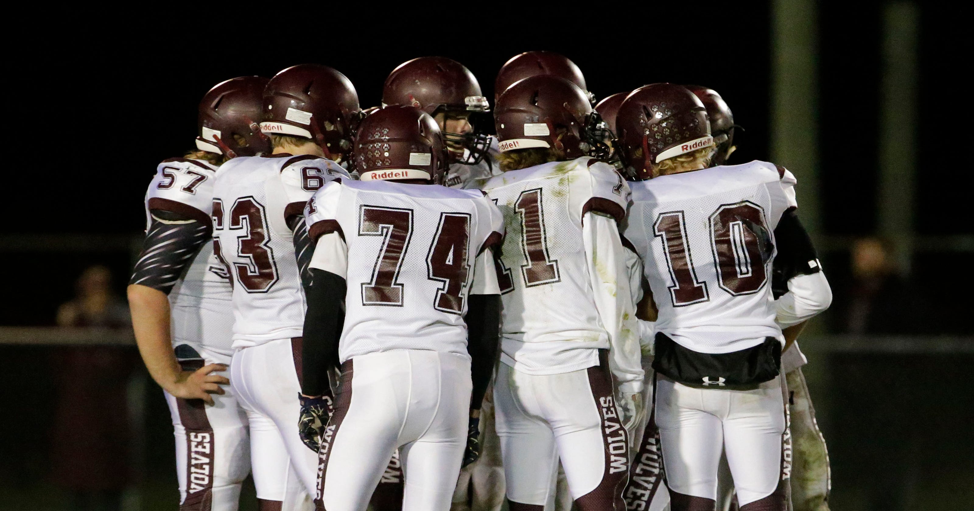 Wisconsin high school football Winneconne Wolves Oshkosh Omro WIAA