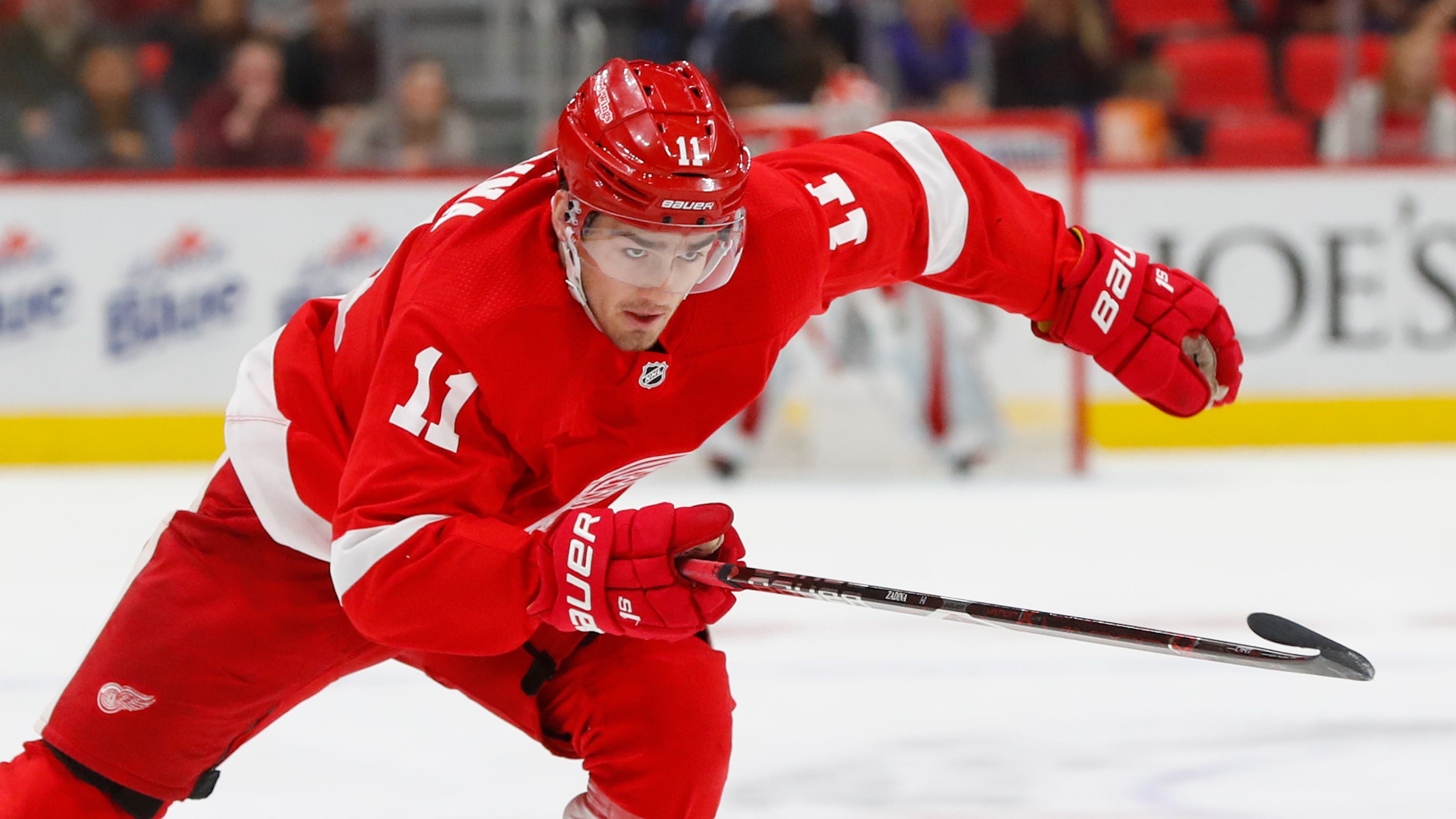 Detroit Red Wings roster decisions should favor prospects