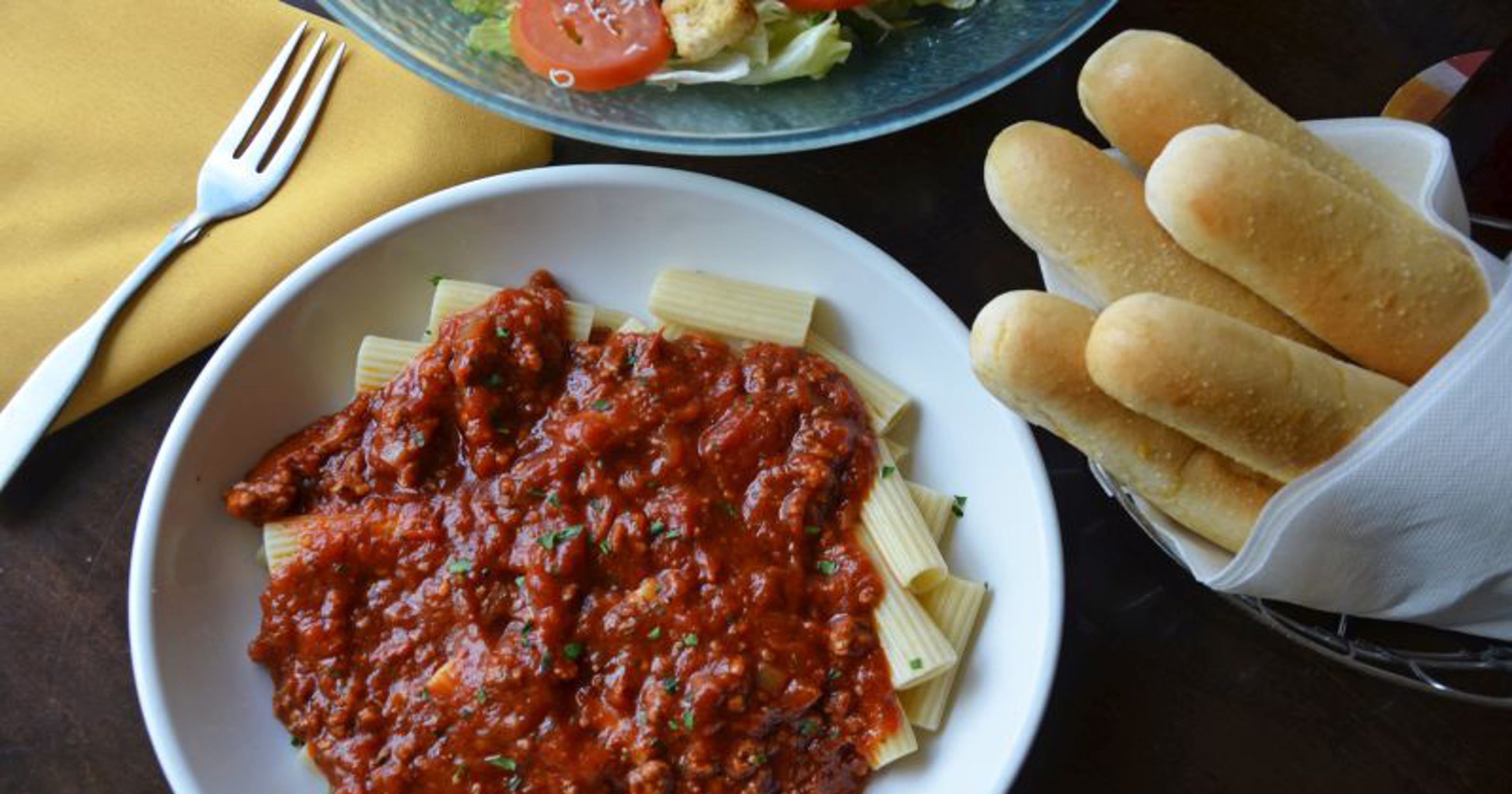 Olive Garden Some love to hate it; food critic gives review