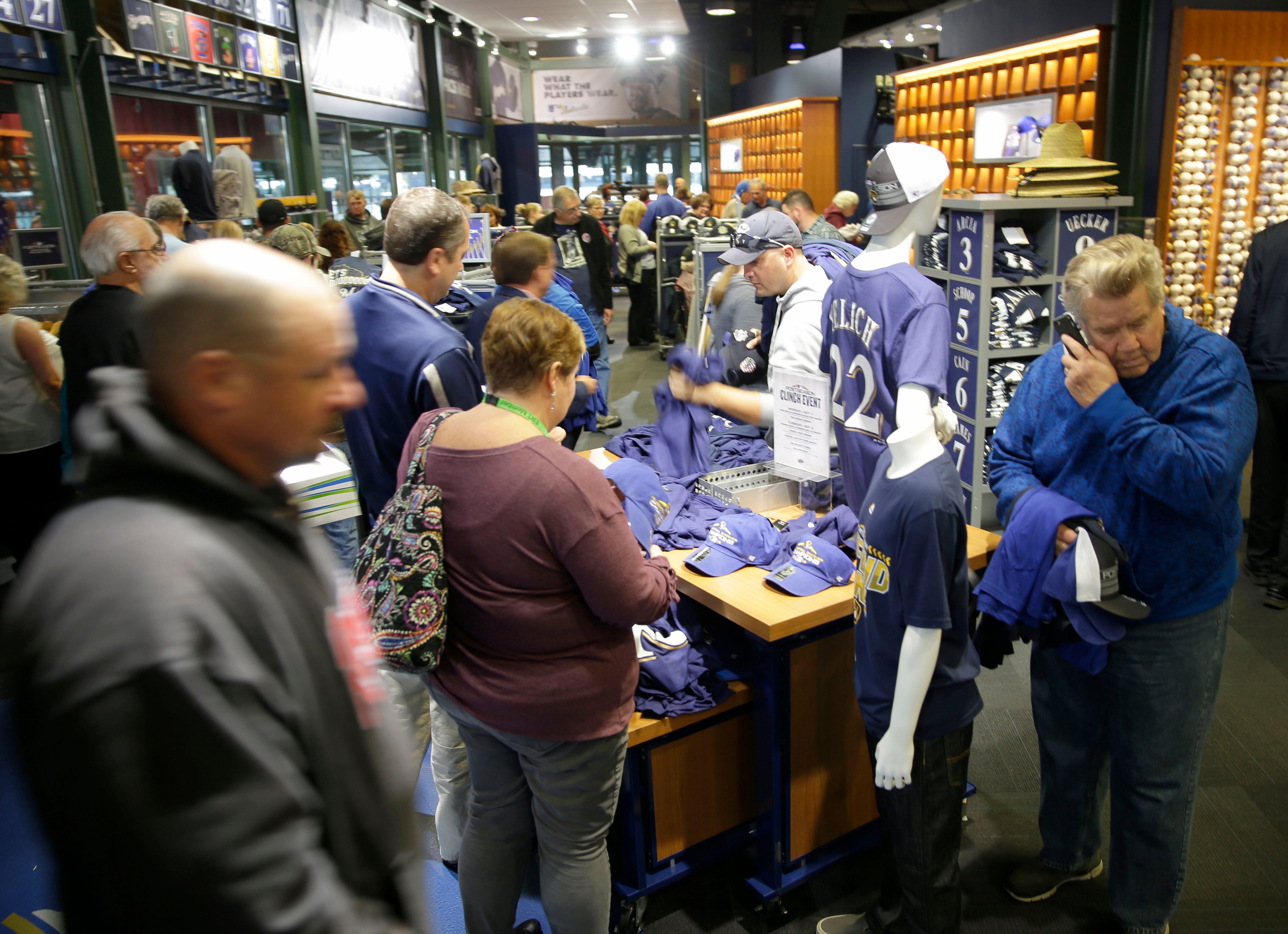 brewers shop miller park