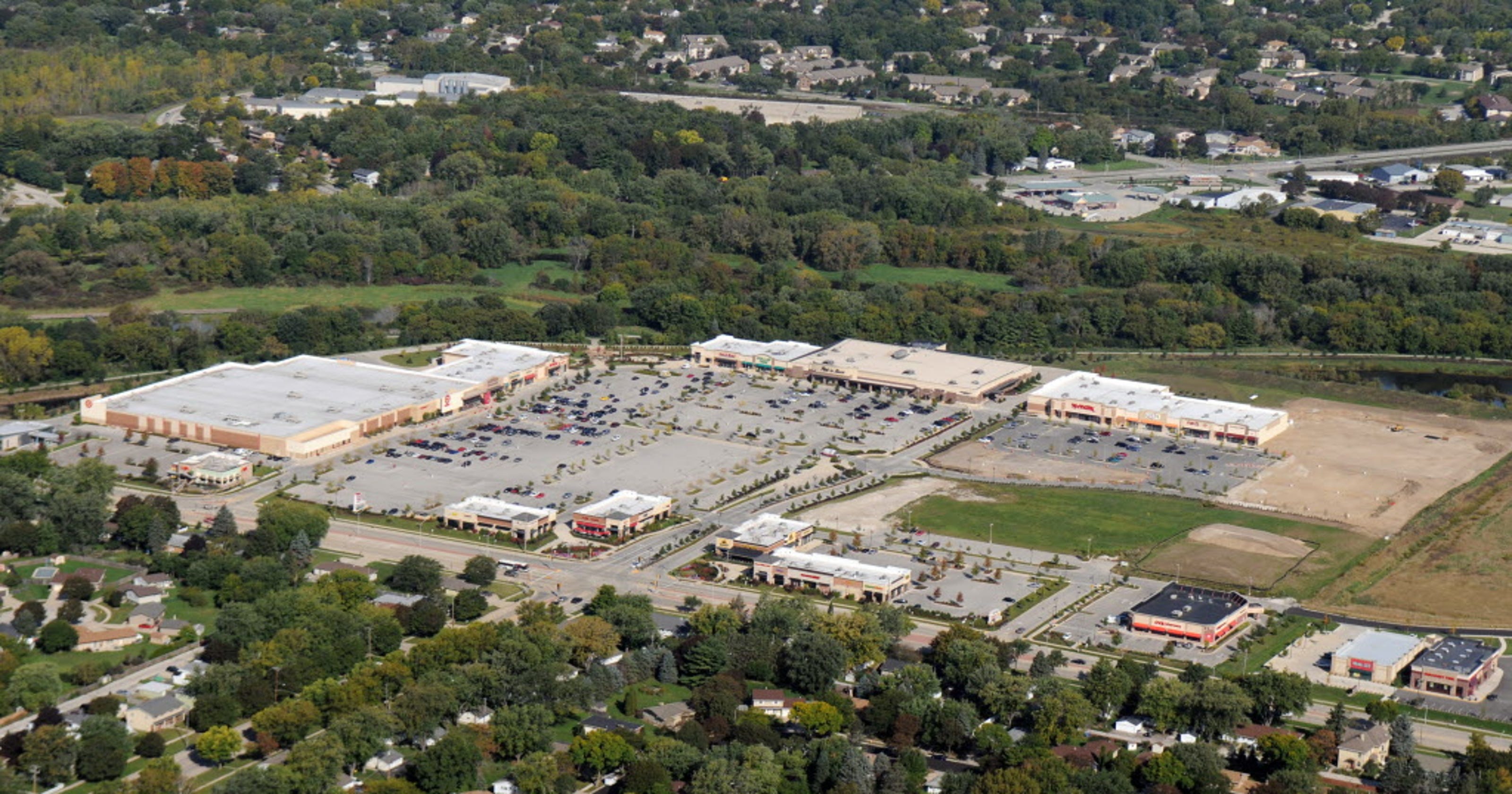 Waukeshas Largest Shopping Center Continues To Grow