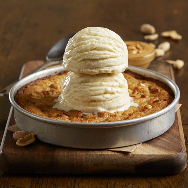 Bj S Restaurant Brewhouse Celebrates Free Pizookie Day N Oct 9