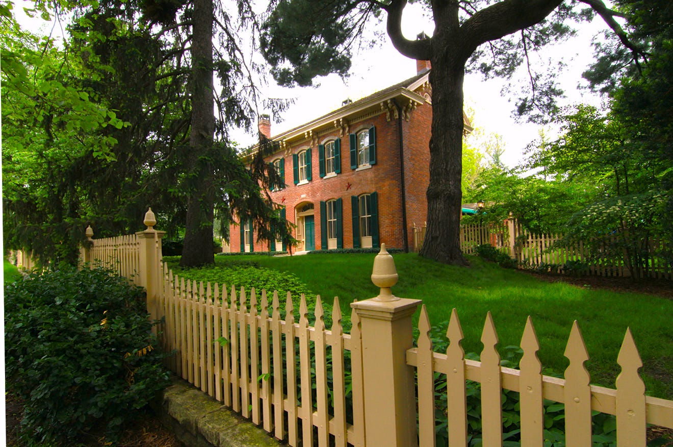 Grant Wood’s cane finds a home in Iowa City house he loved