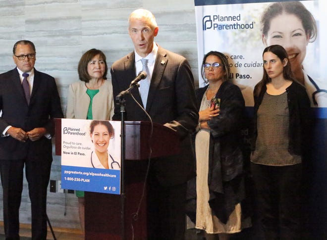 Ken Lambrecht, president and CEO of Planned Parenthood of Greater Texas, announces the organization will reopen a facility in El Paso during a news conference at the Indigo Hotel in Downtown El Paso. Others on hand for the announcement were, from left: state Sen. José Rodríguez, state Rep. Lina Ortega, women’s march El Paso organizer Lyda Ness-Garcia and nurse midwife Nikki Skrinak.