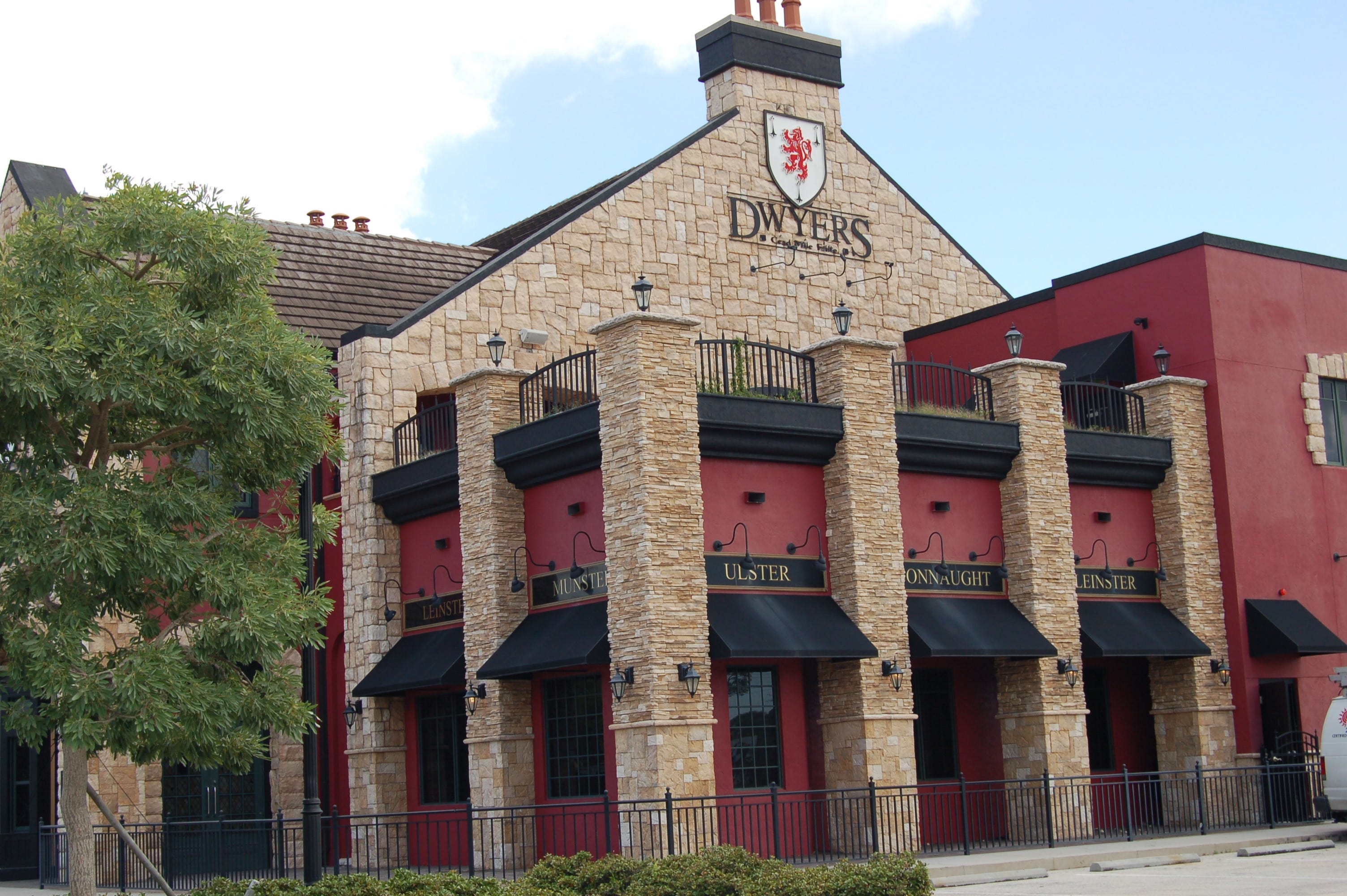 South Fort Myers Castle Has New Tenant Leopardi S Italian Restaurant