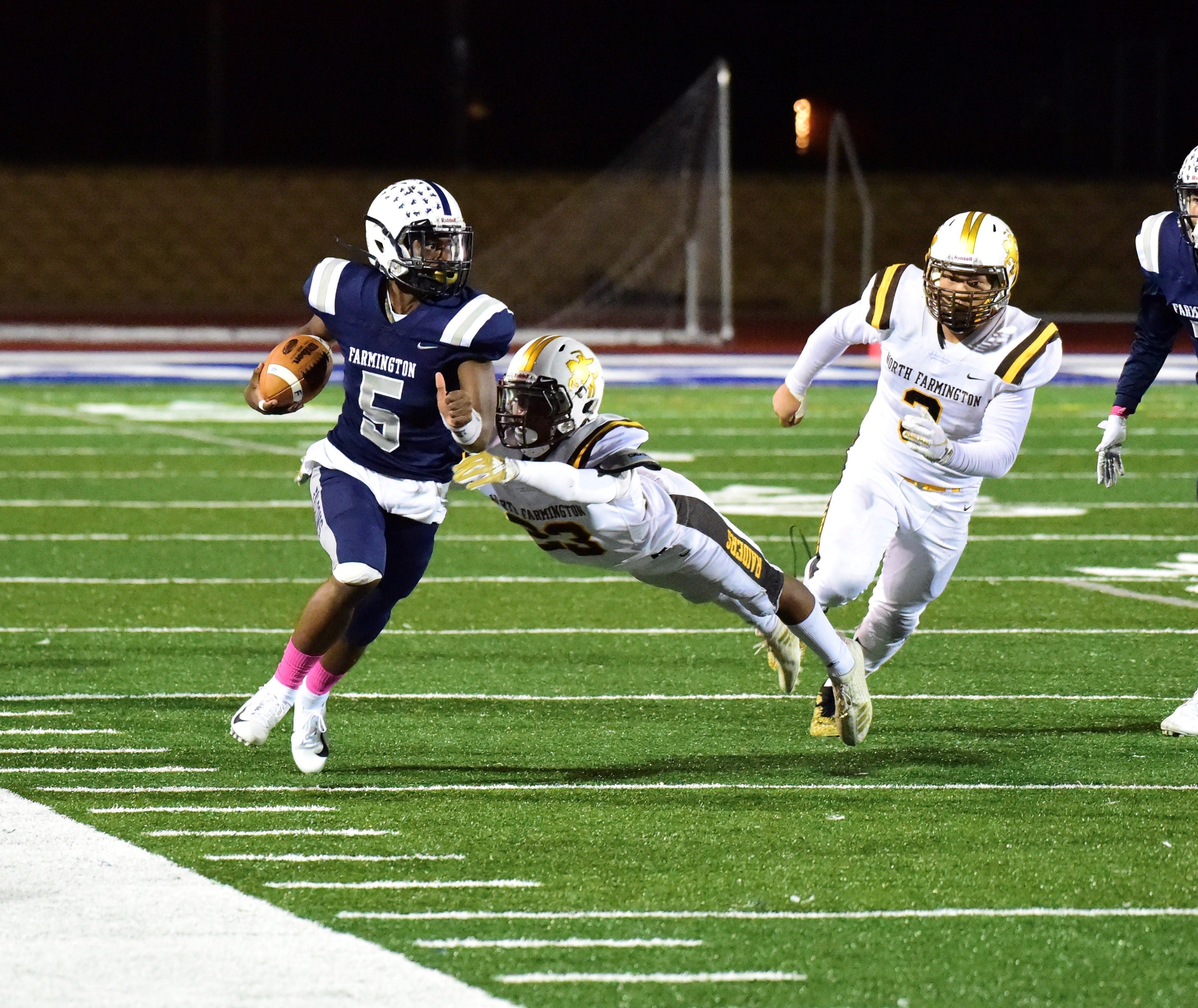 South Lyon Soars To No 1 In Htl Top 10 Football Rankings South Lyon Soars To No 1 In Htl Top 10 Football Rankings