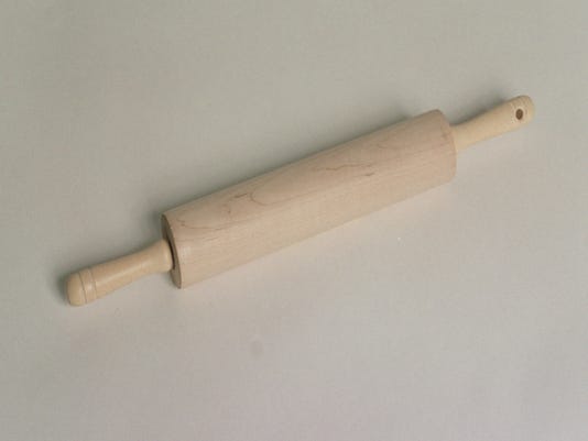 Cleaning a wooden rolling pin Here's how