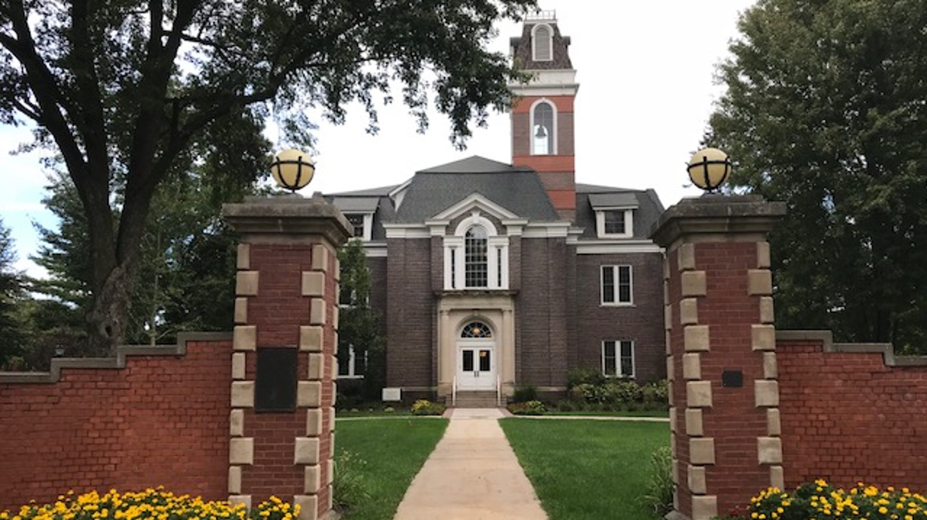 Simpson College will cut 13 positions in second round of 2018 layoffs