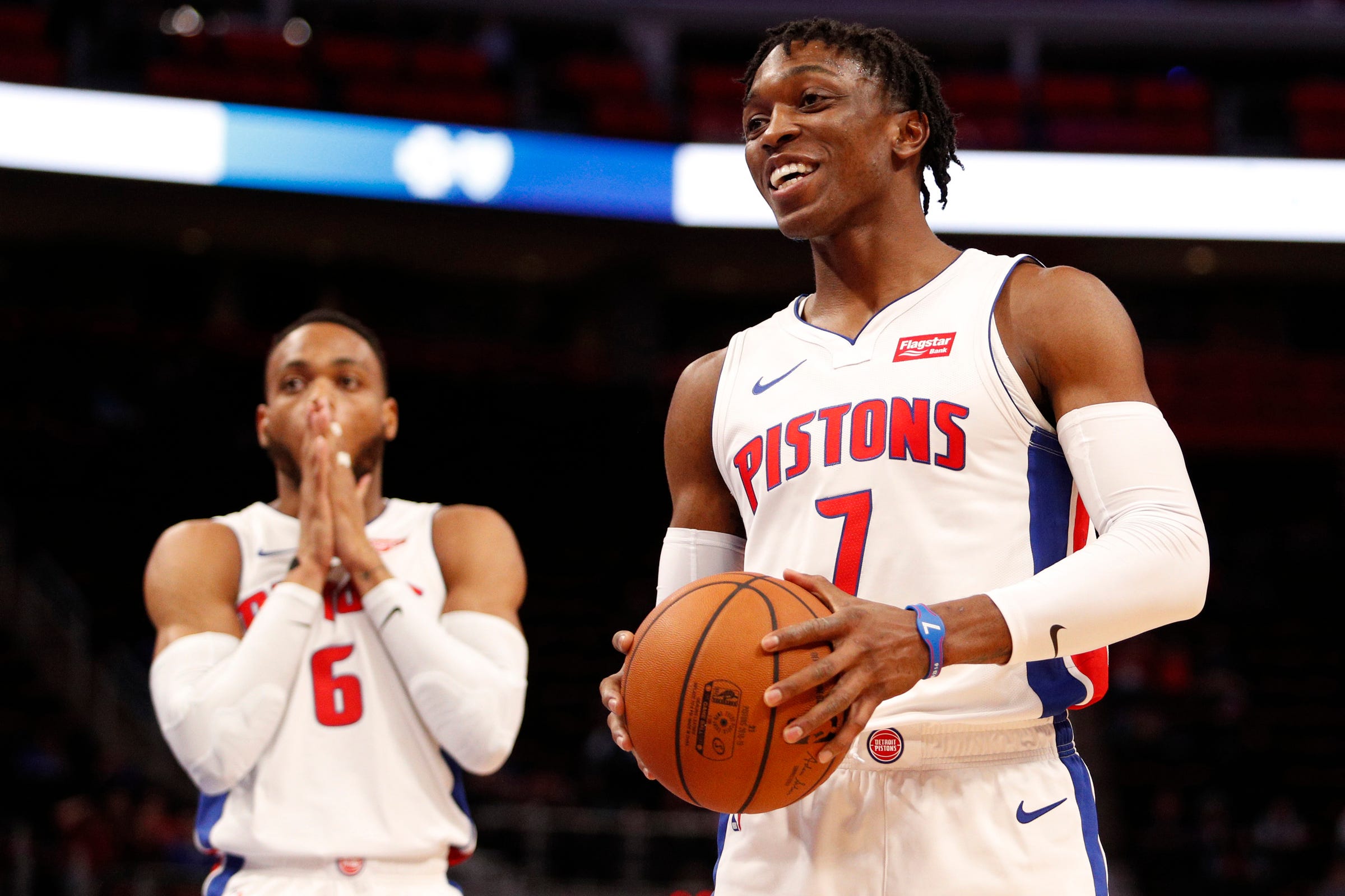 stanley johnson pistons jersey