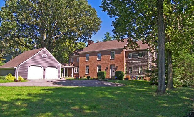 Lara and Marcus Ringdahl bought this two-story Federalist style house on Elm Avenue. It was built in 1978.
