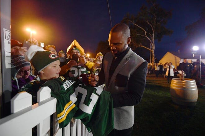 Packers Fan Experience At Lambeau One Of A Kind For Espn Pregame Show