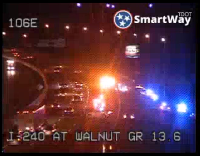 SmartWay Traffic Tennessee shows blocked off lanes with Eastbound traffic being affected.