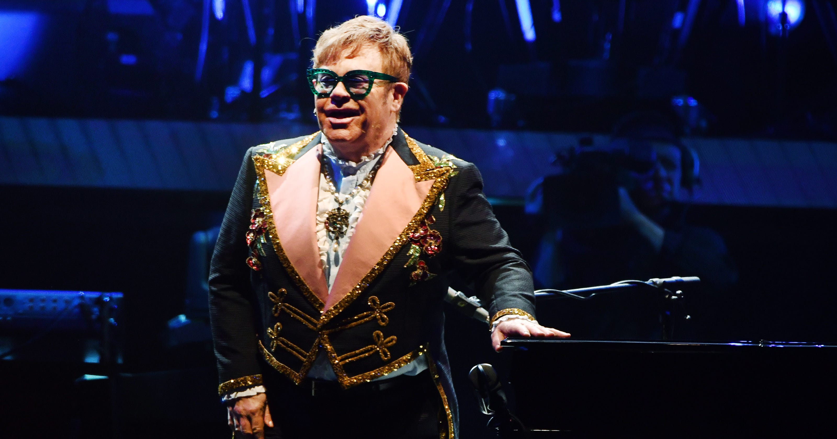Flipboard: Review: Elton John bids a fond farewell at Little Caesars Arena