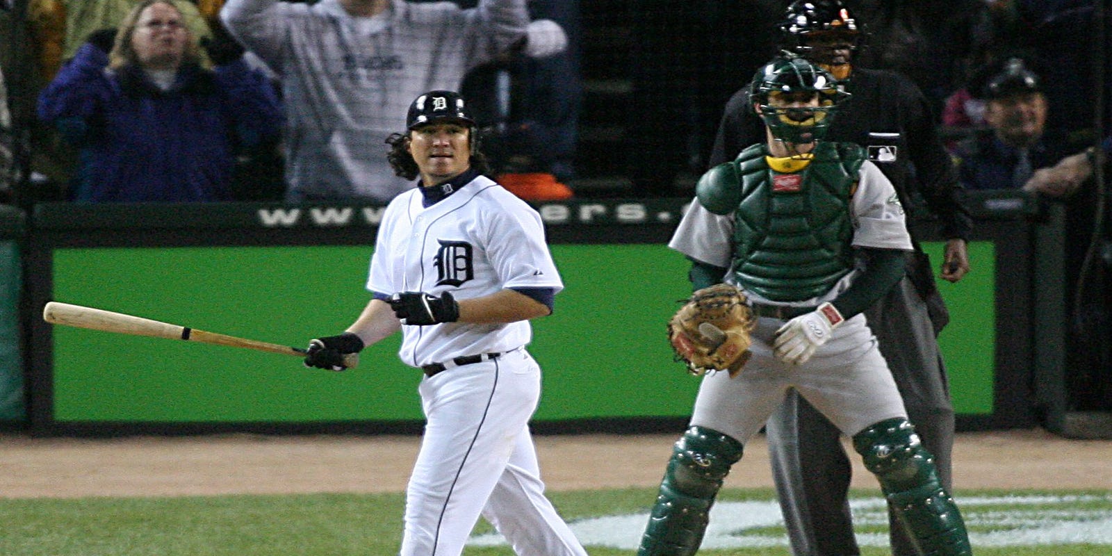 88e0fdde-3c03-4e29-85ee-db74238febd9-tigers_101406_al12A.jpg?crop=1607,904,x0,y176&width=1600&height=800&fit=bounds