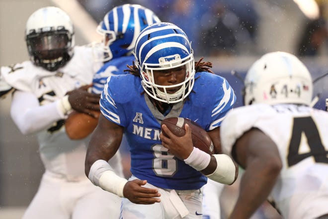 Memphis running back Darrell Henderson runs the ball against UCF during their game at the Liberty Bowl in Memphis, Tenn., Saturday, October 13, 2018.