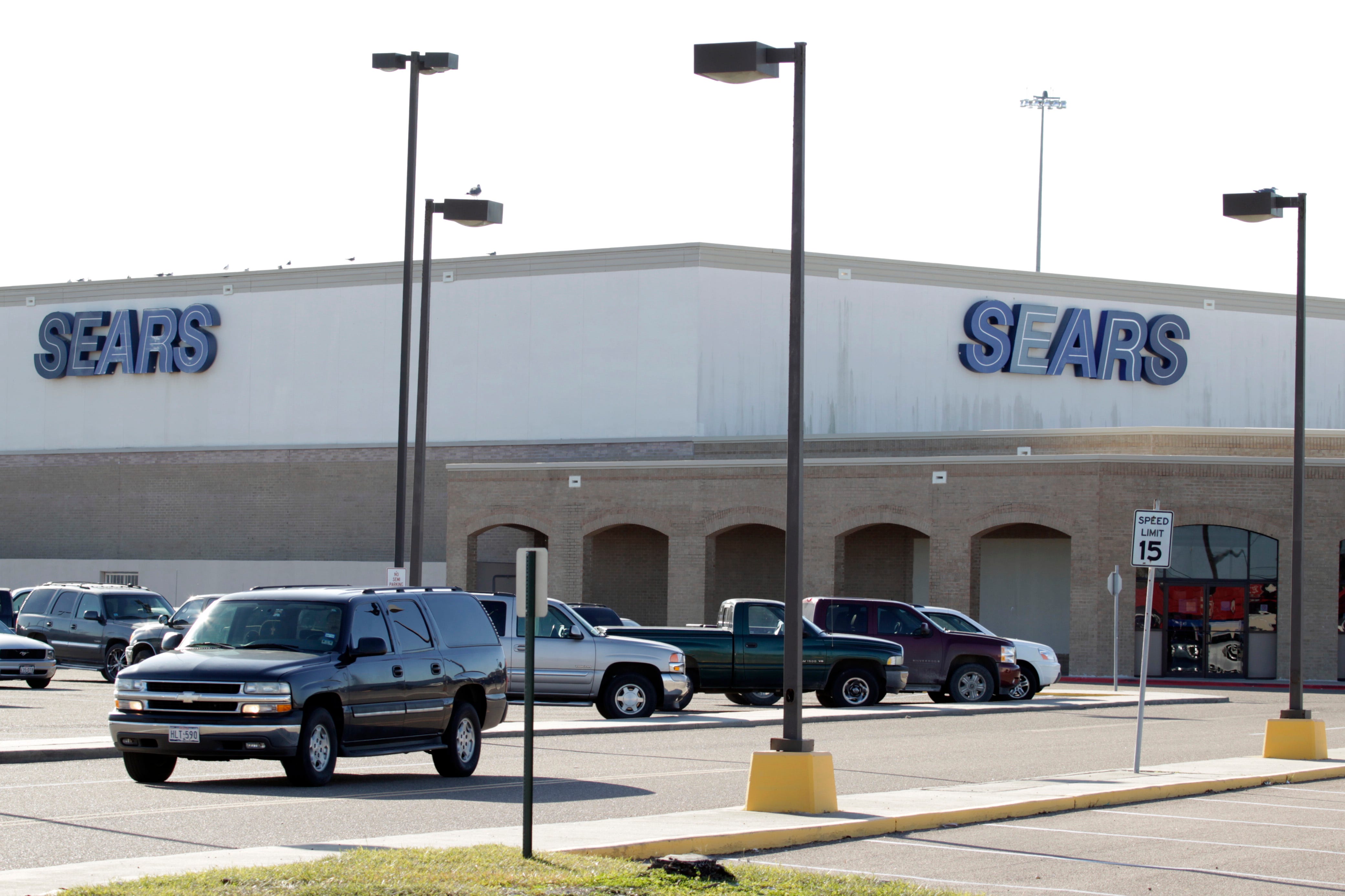 Sears plans to close its Sunrise Mall store before Christmas