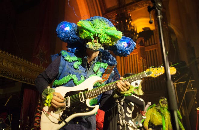 Detroit News photo of Krillin performing at Theatre Bizarre in 2018.