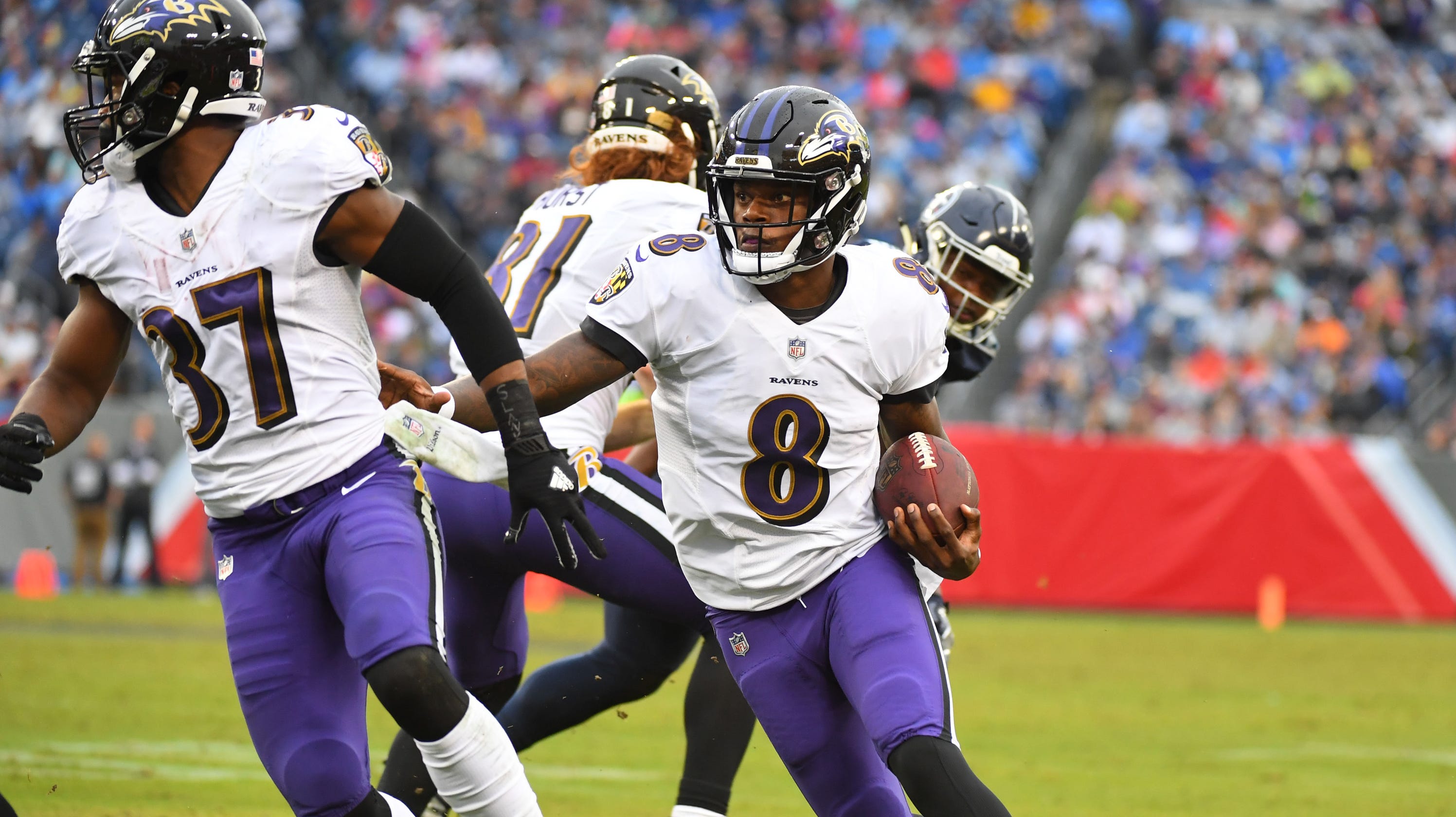 Lamar Jackson scores rushing touchdown for Baltimore Ravens