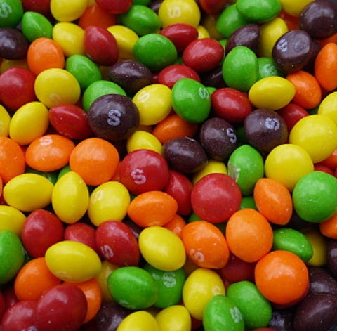 Mars uses titanium dioxide to produce Skittles'  v