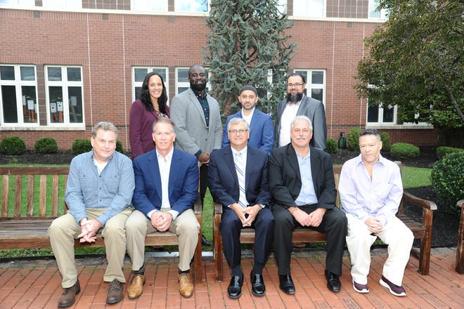 Back row: Alarice Cesareo Lonergan, introductory presenter for Athletic Hall of Fame; Brian Fraser, Khalid Latif, Khalid Nisar, introductory presenter for Distinguished Alumnus. Front row: 1978 baseball team members Gary Moll, Joe Casagrande, Dave Lonski, Tom Lankey and Mitch Reider.