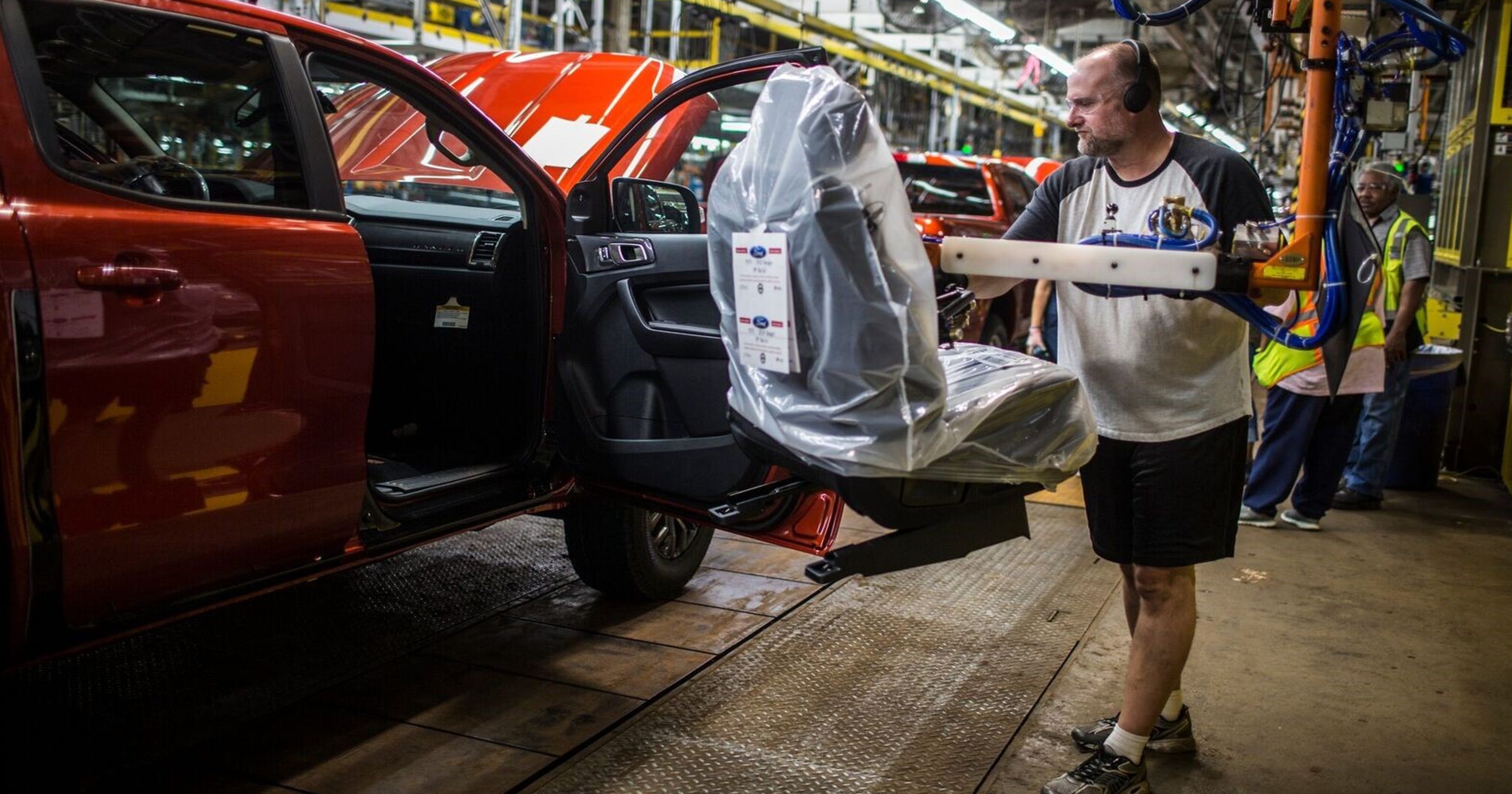 Trump tariffs reduce Ford UAW workers' profitsharing checks