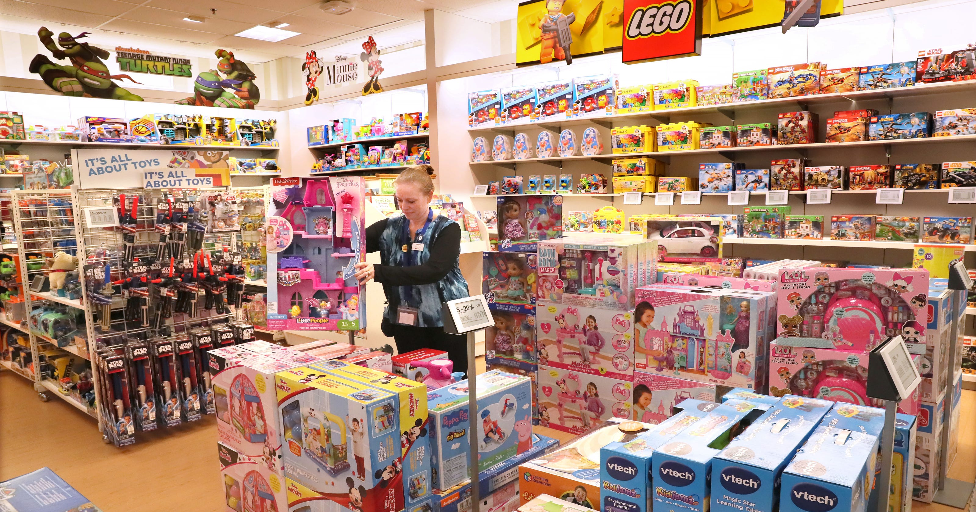 With Toys R Us gone, billions of dollars in sales are up for grabs