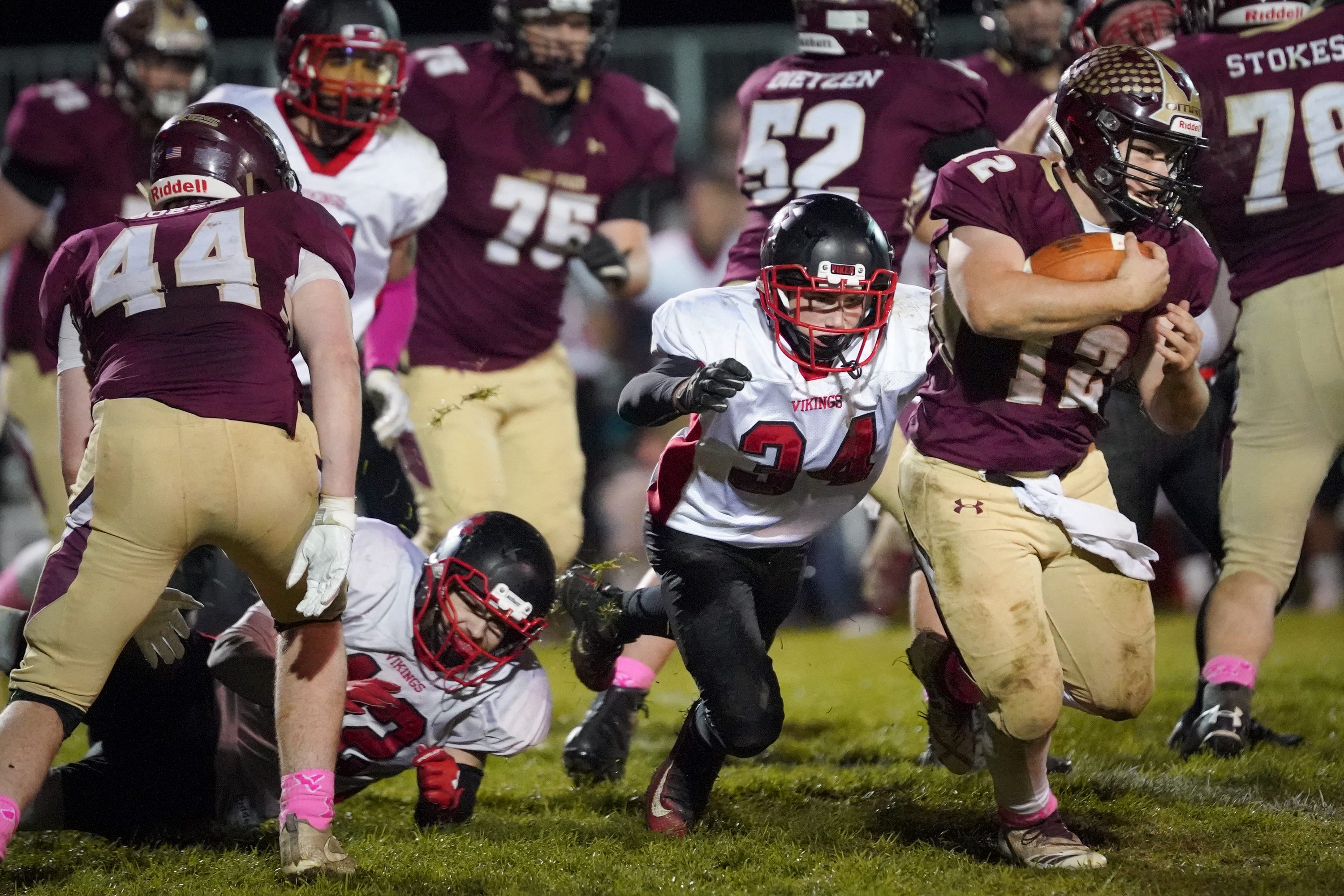 Winneconne and Omro are the only remaining Oshkosharea playoff teams