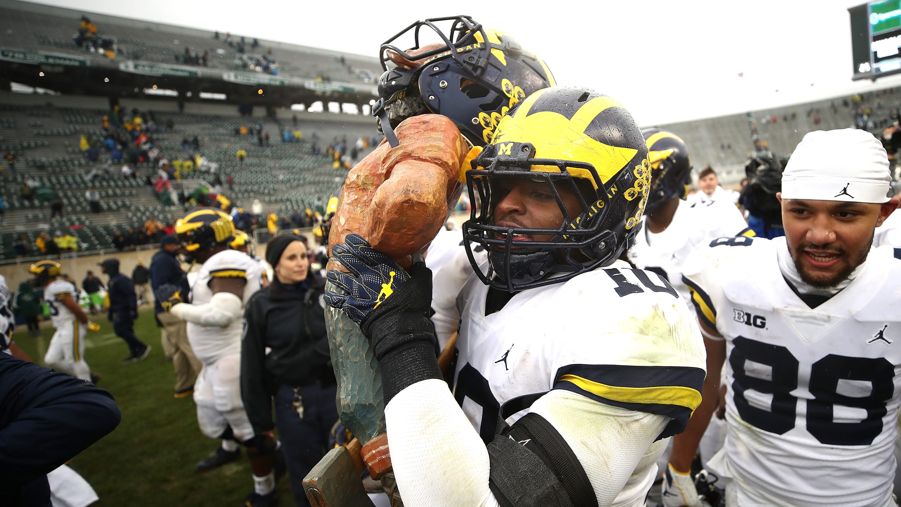 Michigan S Devin Bush Jr Big Ten Defensive Player Of Year