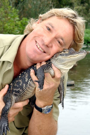 Betjening mulig Hr Drik Crikey!' Steve Irwin's kids honor dad with new Animal Planet show